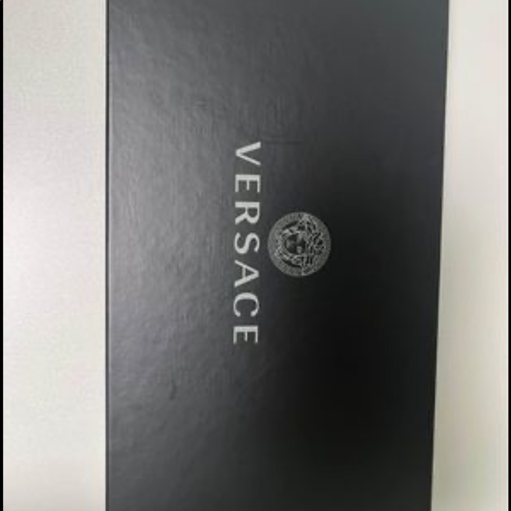 Versace Wallet - Picture 4 of 4